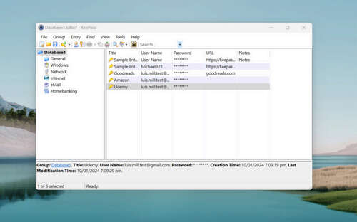 KeePass main dashboard.