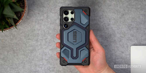 UAG Monarch PRO Magnetic Kevlar Series 2