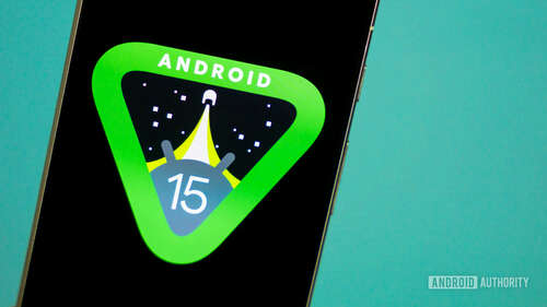 Android 15 logo on smartphone stock photo (7)