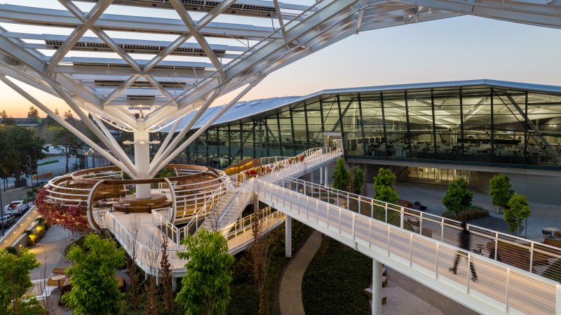 Nvidia Voyager park and walkway - Gensler | Jason Park Photography