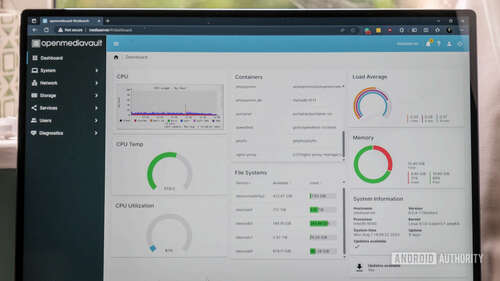 OpenMediaVault dashboard