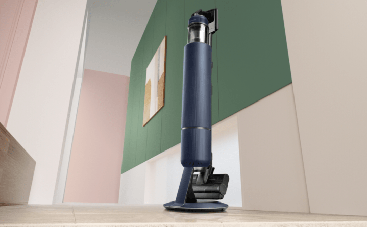 Samsung Bespoke Jet Cordless Vacuum mounted on a wall.