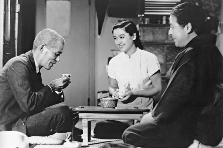 Setsuko Hara, Chieko Higashiyama, and Chishû Ryû sitting in a room in Tokyo Story (1953).