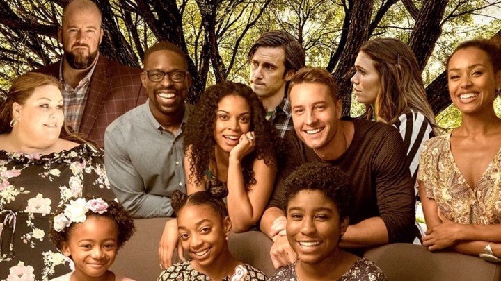 The cast of This is Us poses for a photo.