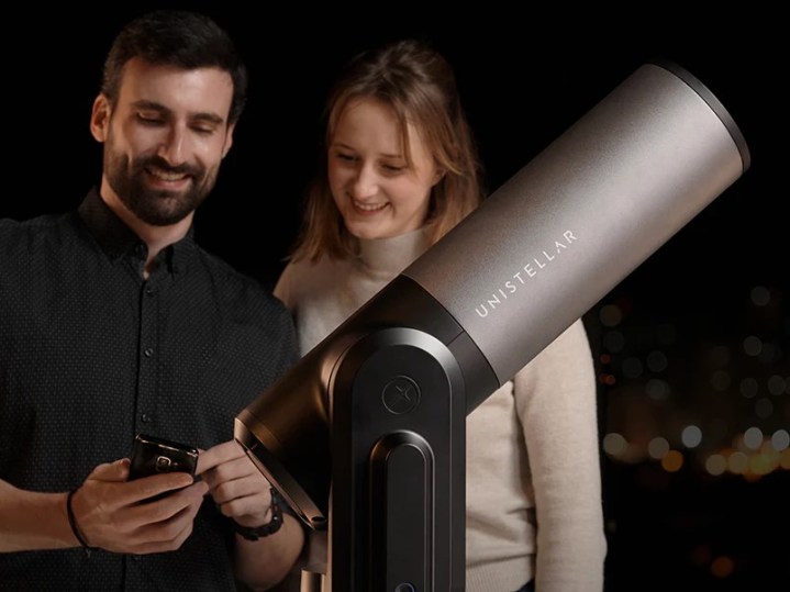 Unistellar eQuinox 2 smart telescope in use