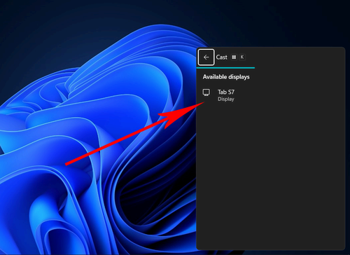 A red arrow pointing at a Samsung Galaxy Tab listed in the Windows 11 Cast menu.