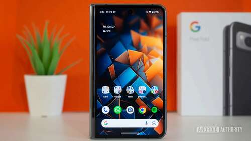 google pixel fold outer display homescreen 2