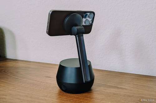 Horizontal iPhone on Belkin Auto-Tracking Stand Pro-1