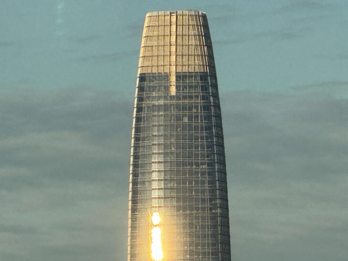 Salesforce Tower