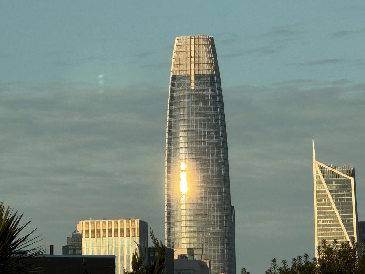 Salesforce Tower