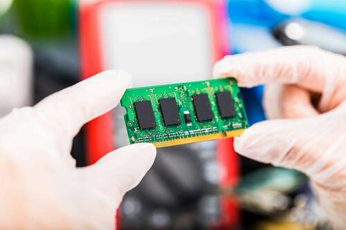 Best Semiconductor Stock: ASML Stock vs. Micron Technology Stock