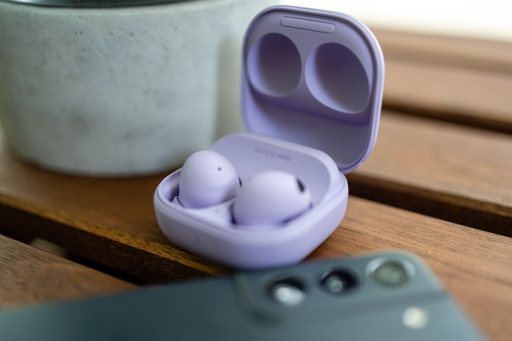 Samsung Galaxy Buds 2 Pro.