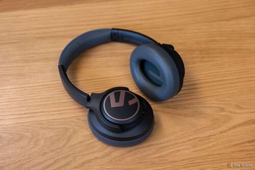 SoundPEATS Space headphones has swivel earcups