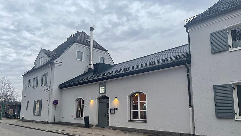 Die Feinkochwerk Eatery von Ines und Georg Czaya befindet sich im ehemaligen Bahnhofsgebäude in Seefeld-Hechendorf.