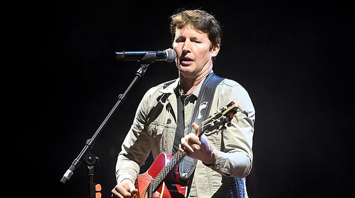 James Blunt live in der Olympiahalle in München.