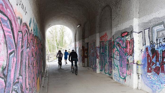 An der Unterführung an der Max-Joseph-Brücke heißt es wieder "Freie Fahrt".