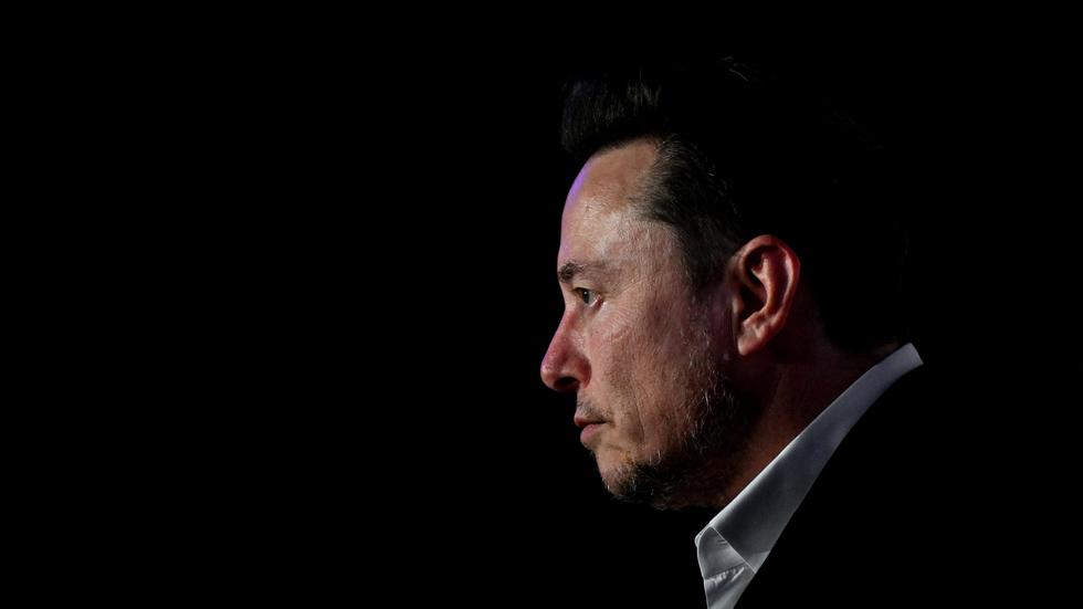 Klage gegen OpenAI: Elon Musk sieht das Gründungsversprechen von OpenAI in Gefahr: eine künstliche Intelligenz zu entwickeln, die der Menschheit zugutekommt. 