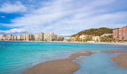 Traumhaft: Der Playa de la Malagueta direkt am Stadtrandzentrum.