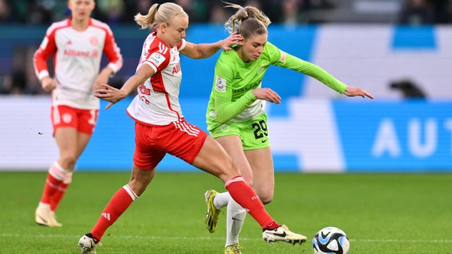 Frauen-Bundesliga: Herausragend gegen ihren früheren Verein: Pernille Harder (links) trifft selbst und gibt eine entscheidende Vorlage.