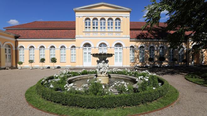 Kultur: Die Orangerie, Teil des Schlossgartens.