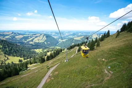 Ein Highlight: die Auffahrt mit der nostalgischen Hochgratbahn.