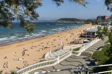 In Santander gibt es herrliche Sandstrände ganz in der Nähe des Zentrums.