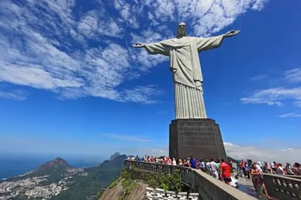 Das Wahrzeichen in Rio de Janeiro: Cristo Redentor, die berühmte Christusstatue.