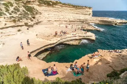 Der natürliche Swimmingpool von St. Peter's auf der Halbinsel Delimara.