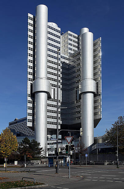 114 Meter hoch: das denkmalgeschützte Hypo-Hochhaus.