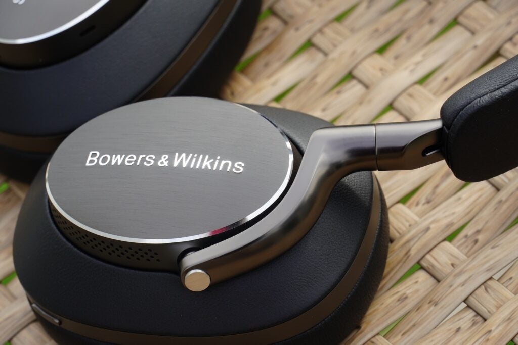 Bowers and Wilkins Px8