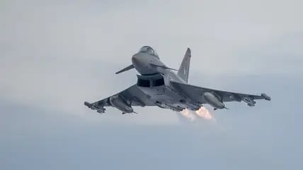 Alarm über der Ostsee? Zwei Eurofighter der deutschen Bundeswehr haben ein russisches Aufklärungsflugzeug vor der Insel Rügen abgedrängt. Die Maschine war im internationalen Luftraum gesichtet worden. Darauf folgte eine Reaktion.