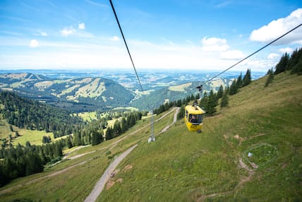 Ein Highlight: die Auffahrt mit der nostalgischen Hochgratbahn.