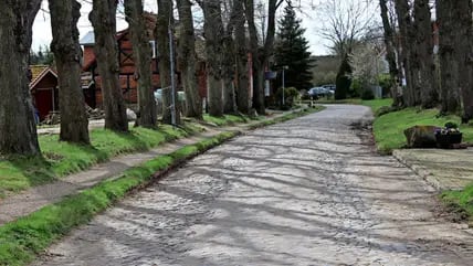 Die Ortsdurchfahrt Lockwisch war vor der Sanierung eine holperige Piste.