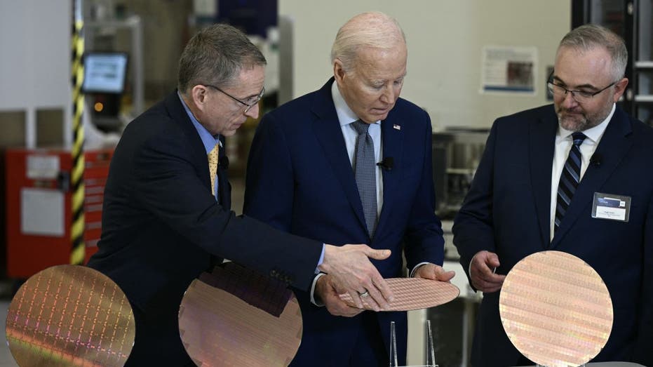 President Biden Intel CHIPS tour