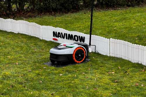 Segway Navimow i Series in field