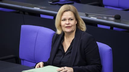 Bundesinnenministerin Nancy Faeser hier bei einer Sitzung im Deutschen Bundestag.