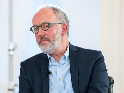 Christian Tiede, evangelischer Pfarrer in Bautzen, nimmt im Schloss Bellevue an einer Diskussionsrunde von Bundespräsident Steinmeier mit Gästen aus Medizin, Kommunalpolitik, Polizei und Zivilgesellschaft zum Thema „Hass und Gewalt in Zeiten der Pandemie – Erfahrungen und Reaktionen“ teil.