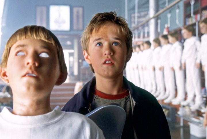 A boy looks at his clones in AI Artificial Intelligence.