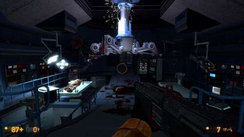 A laboratory scene from Black Mesa showing alien experimentation while the protagonist holds a machine gun in first-person.