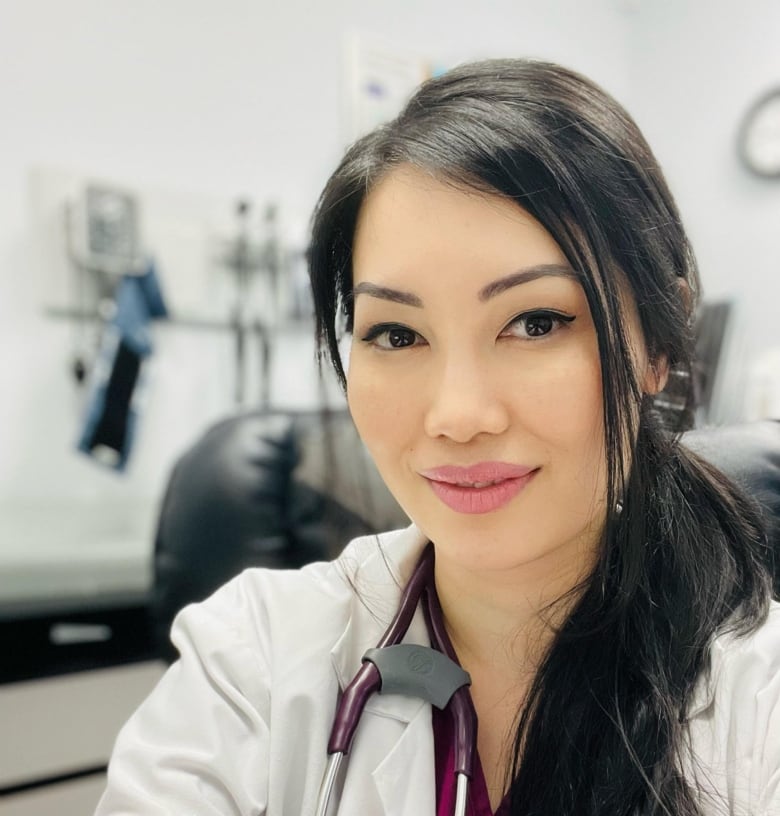 A women in her medical uniform