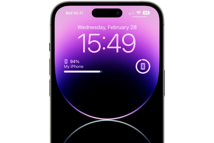 iPhone showing Batteries widgets on lock screen in iOS 17.