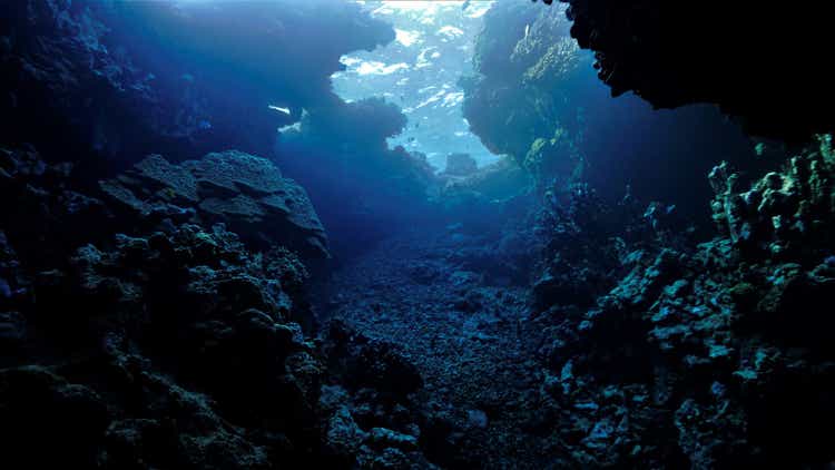 Rays of lights in caves and tunnels