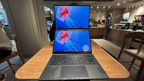 Asus Zenbook Duo in a Starbucks cafe