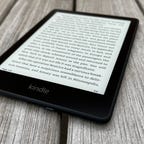 kindle-paperwhite-2021-close-up