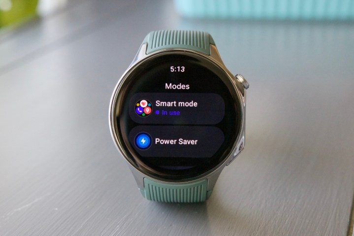 The OnePlus Watch 2, showing its Smart Mode and Power Saver modes.