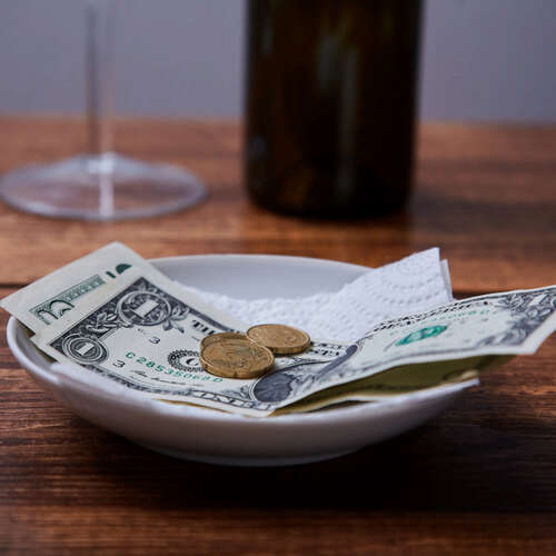 Tipping culture Japan