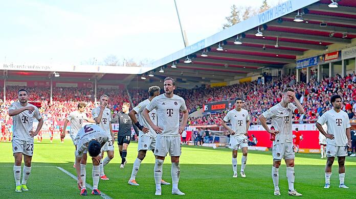 Ein sehr kurzes Bild: Der FC Bayern bedankt sich bei den eigenen Fans.