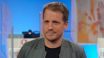 Der Komiker Oliver Pocher steht beim 25. RTL-Spendenmarathon im Studio.