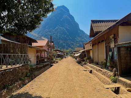 Dorfstraße von Muang Ngoy