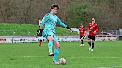 René Heide, Torwart der Kaltenkirchener TS, verletzte sich im Auswärtsspiel beim TSV Heiligenstedten und droht im Endspurt des Titelrennens auszufallen.